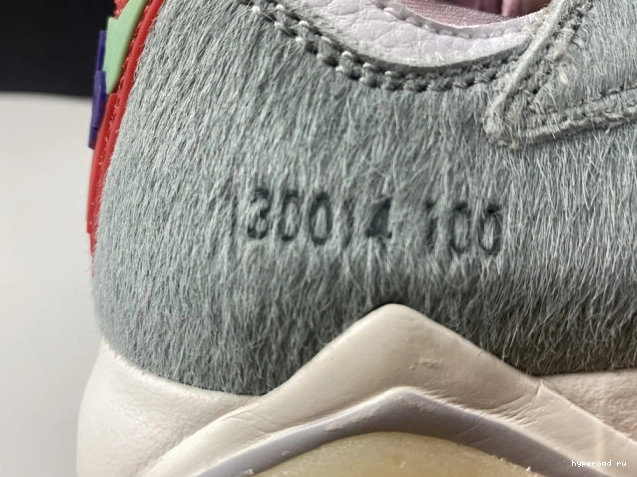 CT8528-002 Neutral 7 Air Retro Grey Jordan 0925